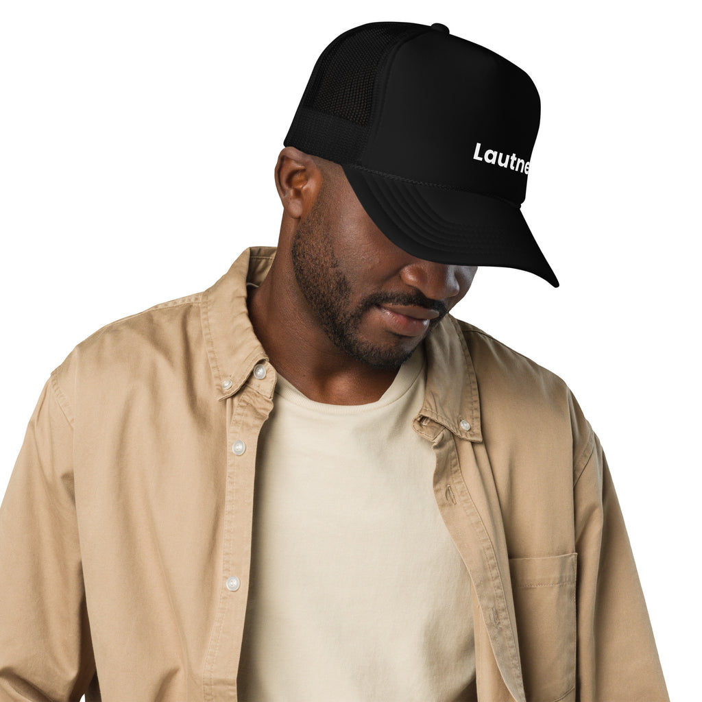 Lautner Pool Hat black on man side view