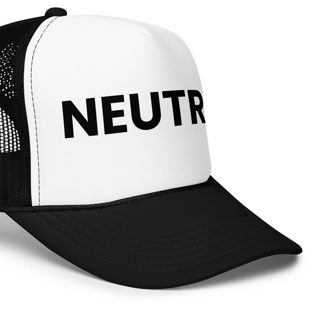 Neutra Pool Hat LE black and white with black text left big view